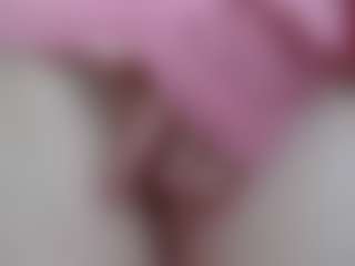 NaughtyBlooms's Live Sex Cam Show