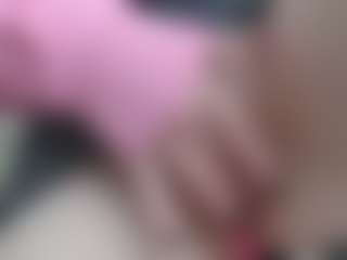 NaughtyBlooms's Live Sex Cam Show