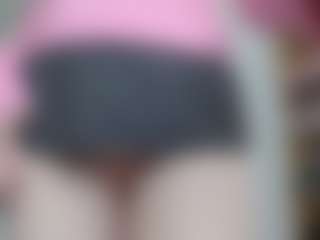 NaughtyBlooms's Live Sex Cam Show