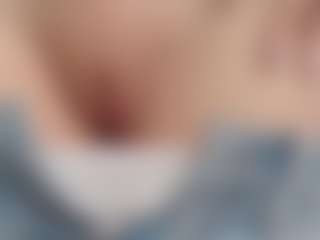 NaughtyBlooms's Live Sex Cam Show
