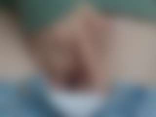 NaughtyBlooms's Live Sex Cam Show