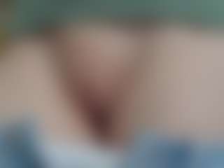 NaughtyBlooms's Live Sex Cam Show