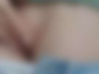NaughtyBlooms's Live Sex Cam Show