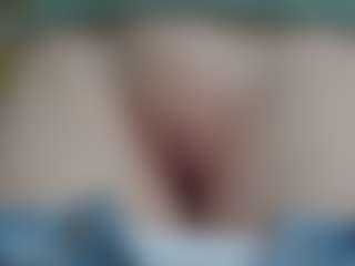 NaughtyBlooms's Live Sex Cam Show
