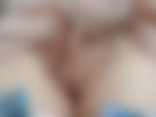 Live cam show with NaughtyBlooms - Ass Bouncing on milfzrlive.com