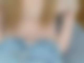 Live cam show with NaughtyBlooms - Toys on Hubzter Live