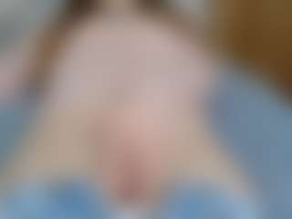 Live cam show with NaughtyBlooms - Hairy Pussy Teen (18+) on TottyGirls