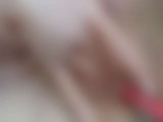 NaughtyBlooms's Live Sex Cam Show