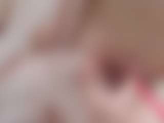 Live cam show with NaughtyBlooms - Natural on fuklive.com