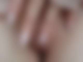 NaughtyBlooms's Live Sex Cam Show