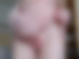 NaughtyBlooms's Live Sex Cam Show