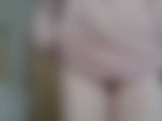 NaughtyBlooms's Live Sex Cam Show
