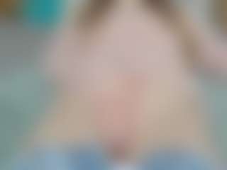 NaughtyBlooms's Live Sex Cam Show