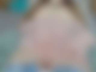 NaughtyBlooms's Live Sex Cam Show
