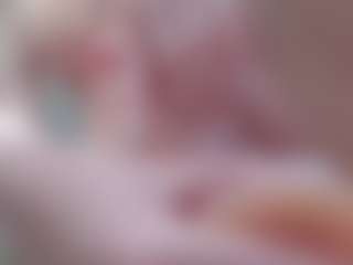 NaughtyBlooms's Live Sex Cam Show