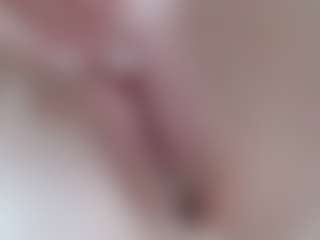 Live cam show with NaughtyBlooms - Strip on Camsoda