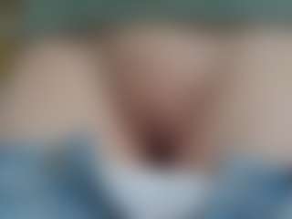 NaughtyBlooms's Live Sex Cam Show