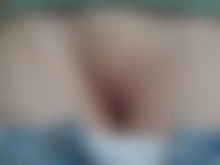 NaughtyBlooms's Live Sex Cam Show
