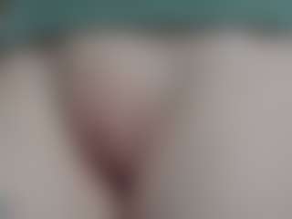 NaughtyBlooms's Live Sex Cam Show