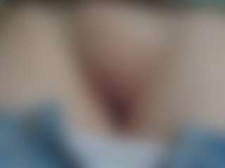 NaughtyBlooms's Live Sex Cam Show