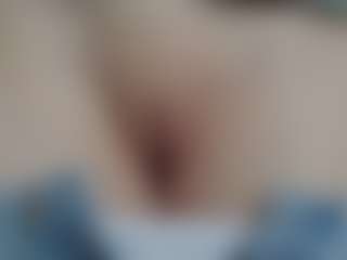 NaughtyBlooms's Live Sex Cam Show