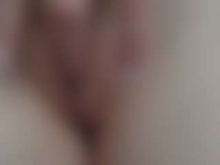 NaughtyBlooms's Live Sex Cam Show