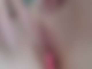 NaughtyBlooms's Live Sex Cam Show