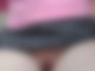 NaughtyBlooms's Live Sex Cam Show