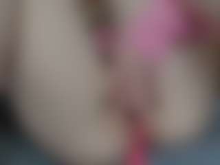 NaughtyBlooms's Live Sex Cam Show
