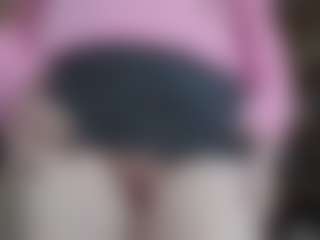 NaughtyBlooms's Live Sex Cam Show