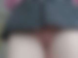 NaughtyBlooms's Live Sex Cam Show