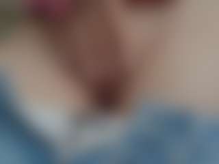 NaughtyBlooms's Live Sex Cam Show