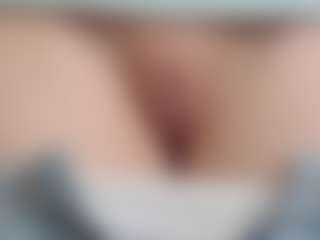 NaughtyBlooms's Live Sex Cam Show