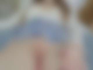NaughtyBlooms's Live Sex Cam Show
