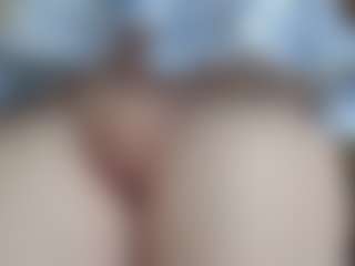 NaughtyBlooms's Live Sex Cam Show