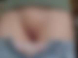 NaughtyBlooms's Live Sex Cam Show