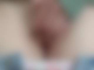 NaughtyBlooms's Live Sex Cam Show