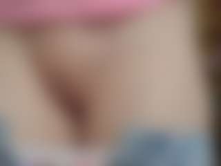NaughtyBlooms's Live Sex Cam Show