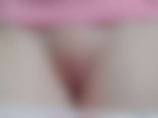 NaughtyBlooms's Live Sex Cam Show