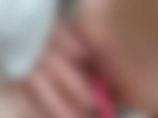 NaughtyBlooms's Live Sex Cam Show