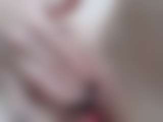 NaughtyBlooms's Live Sex Cam Show