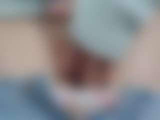 Live cam show with NaughtyBlooms - Striptease Teen (18+) on TastyBlacksLive