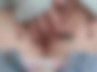 NaughtyBlooms's Live Sex Cam Show