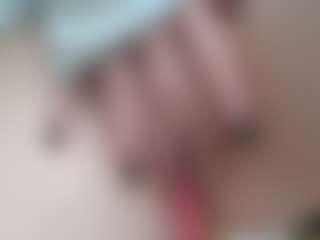 NaughtyBlooms's Live Sex Cam Show