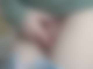 NaughtyBlooms's Live Sex Cam Show
