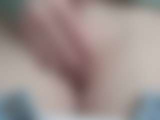 NaughtyBlooms's Live Sex Cam Show
