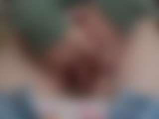NaughtyBlooms's Live Sex Cam Show
