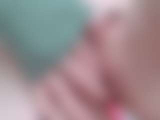 NaughtyBlooms's Live Sex Cam Show