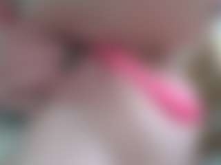 NaughtyBlooms's Live Sex Cam Show