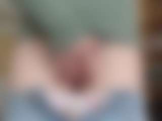 NaughtyBlooms's Live Sex Cam Show